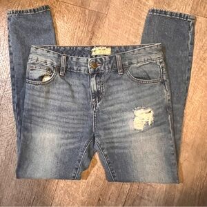 FREE PEOPLE • Ripped Jeans Skinny Distressed Denim - Faded Blue Size 25